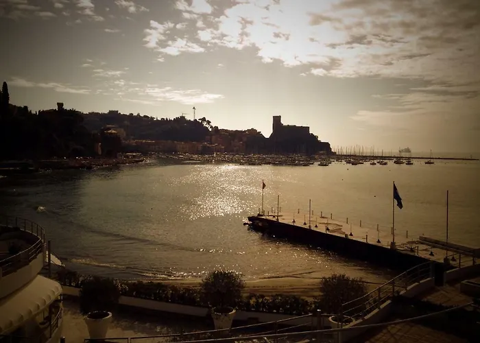 Very Flat In 5 Terre Aurora In Centro Con Parcheggio * Lerici