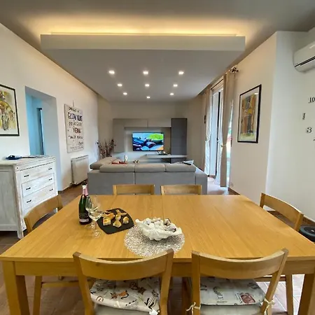 Apartment Very Nice Flat In Lerici 5 Terre Villa Aurora In Centro Con Parcheggio Lerici