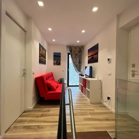Very Flat In 5 Terre Aurora In Centro Con Parcheggio Lerici