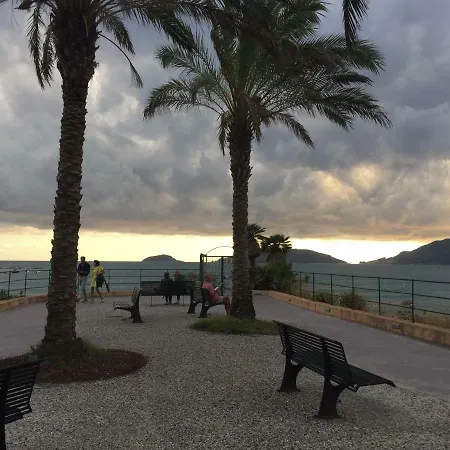 Apartment Very Nice Flat In Lerici 5 Terre Villa Aurora In Centro Con Parcheggio