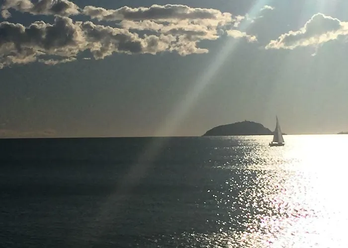 Very Flat In 5 Terre Aurora In Centro Con Parcheggio Lejlighed Lerici